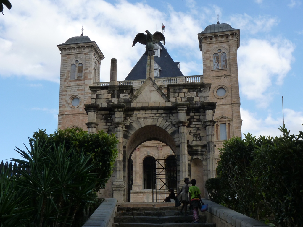 06.JPG - le ROVA (le palais de la reine)