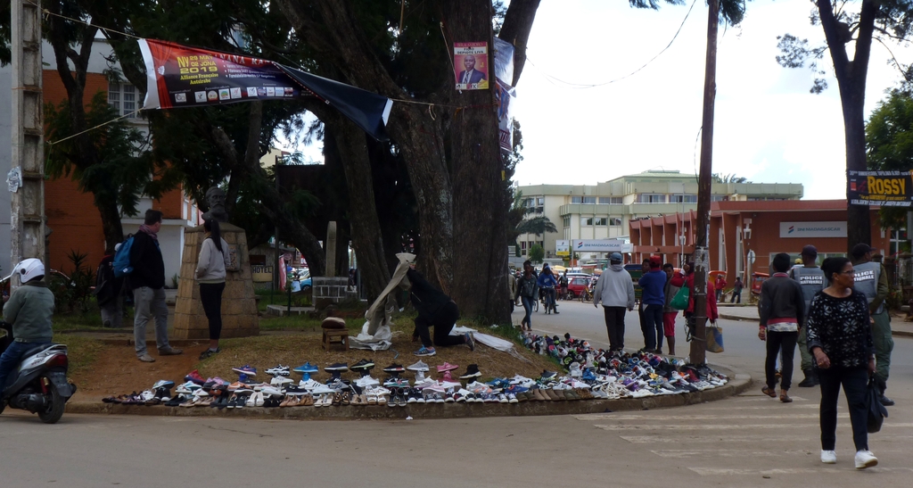 18.JPG - marchand de chaussures