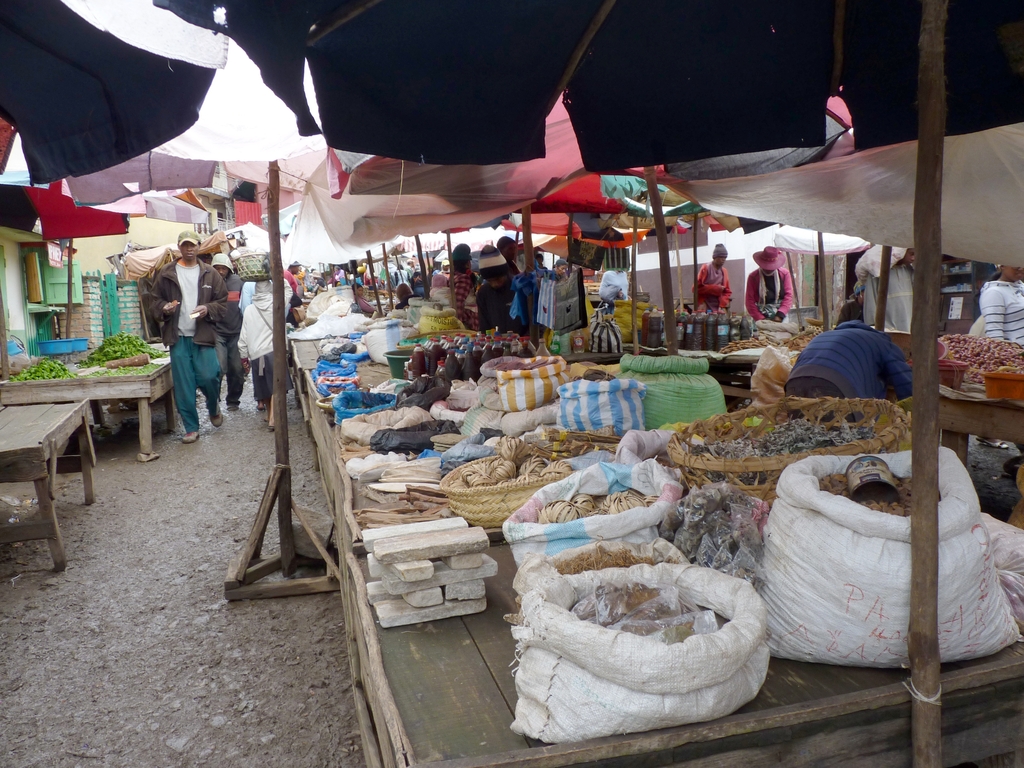07.JPG - le marché de FIANARANTSOA