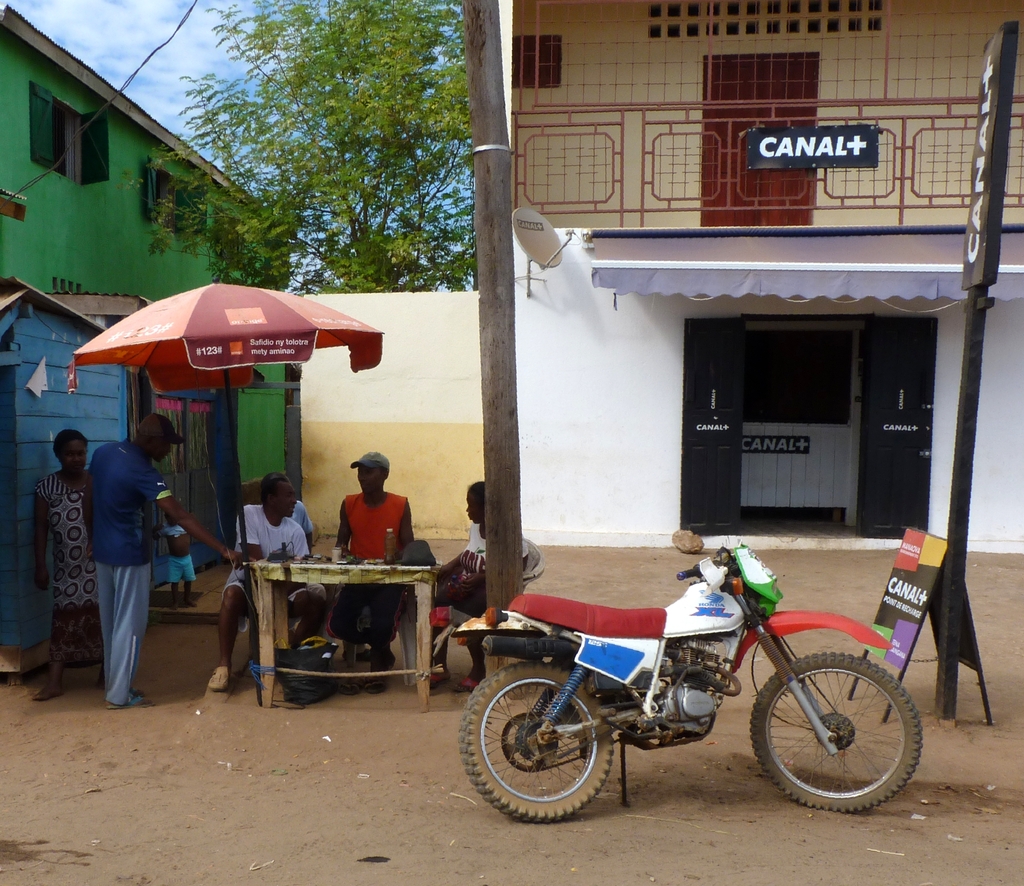 16.JPG - ce village est vraiment calme