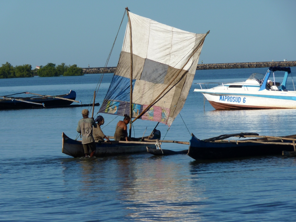 40.JPG - le port de TULEAR