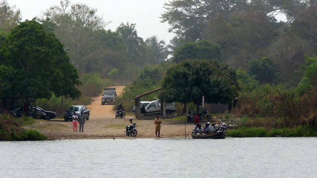 LOME-26.JPG - Aux bords du LAC TOGO