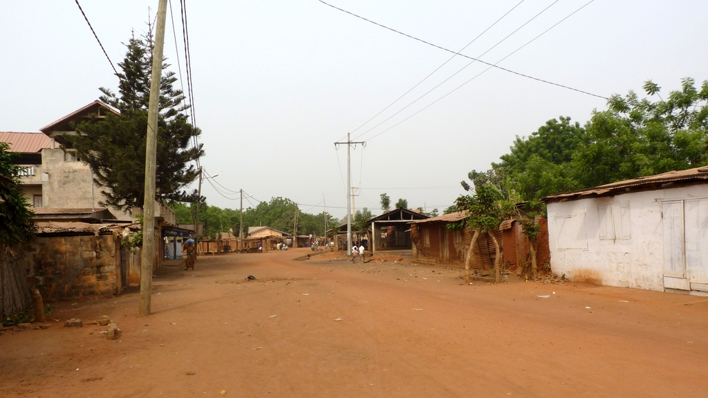 LOME-35.JPG - La rue principale de TOGOVILLE