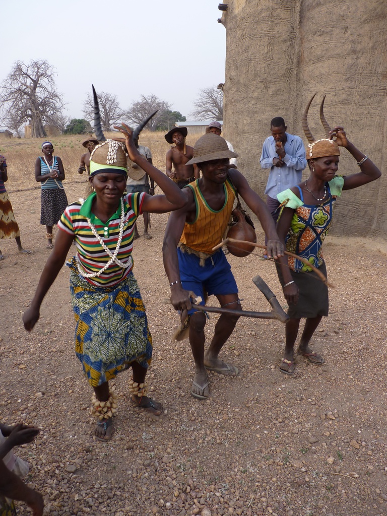 WARANGO-54.JPG - Danses traditionnelles (village de WARANGO)