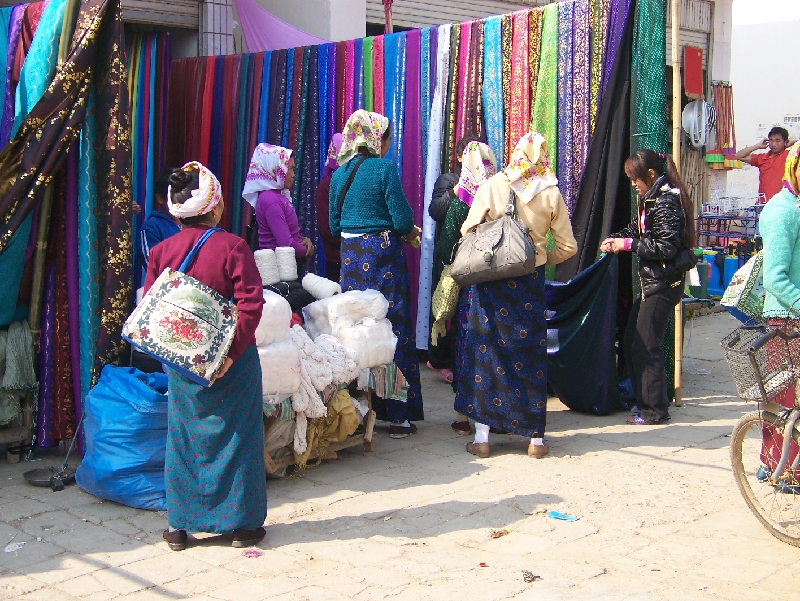 MEM01-587.JPG - marchand de tissus